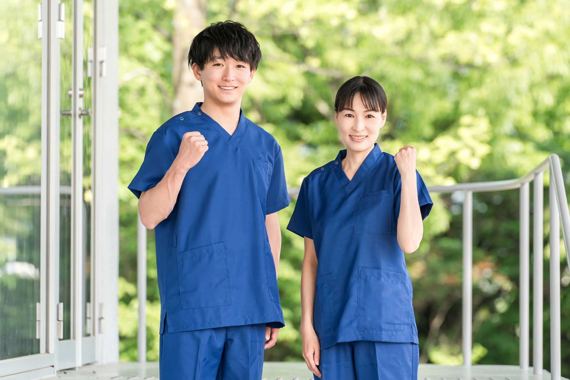 【最新版】看護師の副業バイト完全ガイド｜仕事内容・給料相場・メリットデメリット